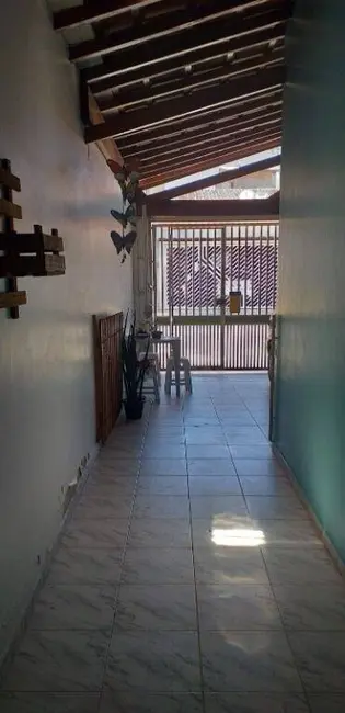 Foto 3 de Casa com 2 quartos à venda, 108m2 em Parque Arco Íris, Taubate - SP