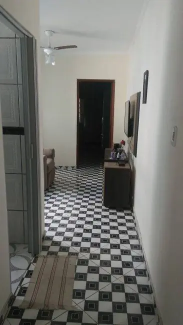 Foto 6 de Casa com 2 quartos à venda, 250m2 em Jardim Garcez, Taubate - SP