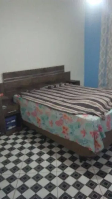 Foto 5 de Casa com 2 quartos à venda, 250m2 em Jardim Garcez, Taubate - SP