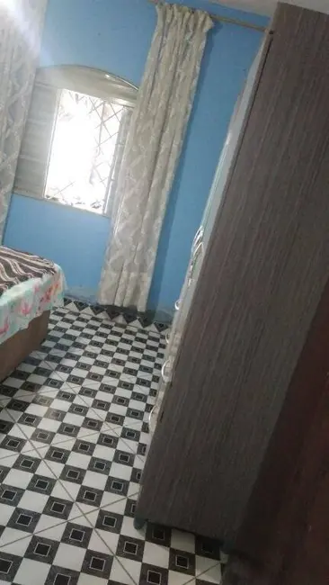 Foto 4 de Casa com 2 quartos à venda, 250m2 em Jardim Garcez, Taubate - SP