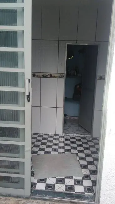 Foto 7 de Casa com 2 quartos à venda, 250m2 em Jardim Garcez, Taubate - SP
