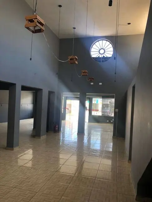 Foto 2 de Sala Comercial para alugar, 220m2 em Taubate - SP