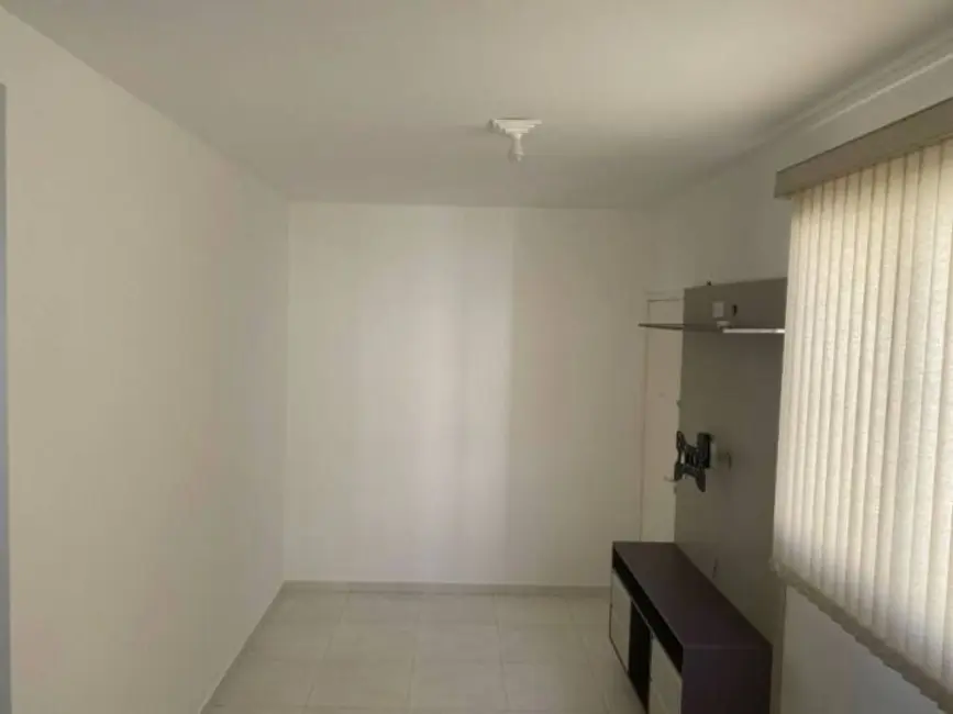 Foto 2 de Apartamento com 2 quartos à venda, 45m2 em Residencial Sítio Santo Antônio, Taubate - SP