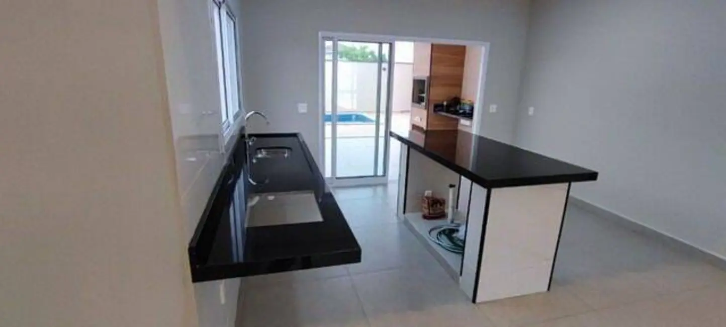 Foto 5 de Casa com 2 quartos à venda, 150m2 em Cacapava - SP