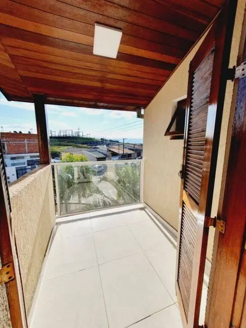 Foto 3 de Sobrado com 3 quartos à venda, 170m2 em Barreiro, Taubate - SP