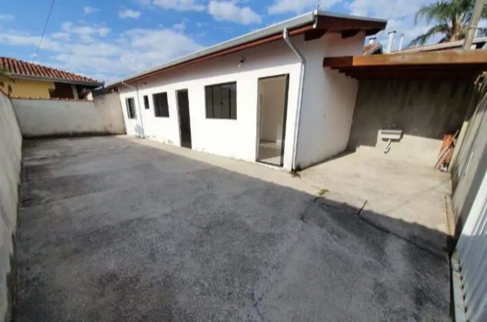 Foto 2 de Casa com 1 quarto à venda, 135m2 em Parque Urupês, Taubate - SP