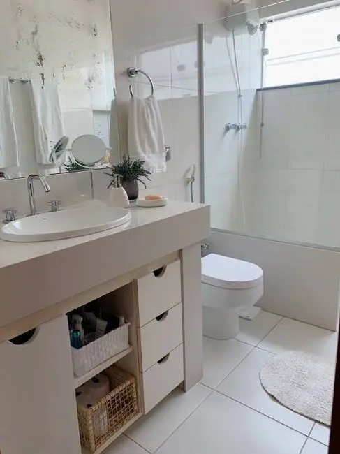 Foto 8 de Casa com 2 quartos à venda, 153m2 em Jardim Maria Augusta, Taubate - SP