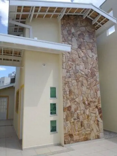 Foto 1 de Casa com 3 quartos à venda, 130m2 em Residencial Portal da Mantiqueira, Taubate - SP