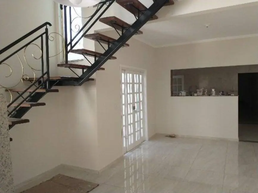 Foto 7 de Casa com 3 quartos à venda, 130m2 em Residencial Portal da Mantiqueira, Taubate - SP