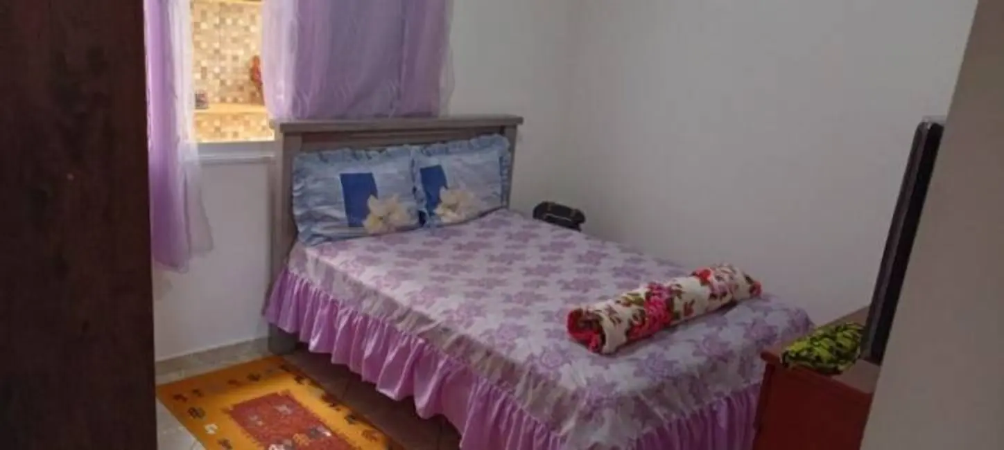 Foto 3 de Casa com 2 quartos à venda, 102m2 em Jardim Jaraguá, Taubate - SP