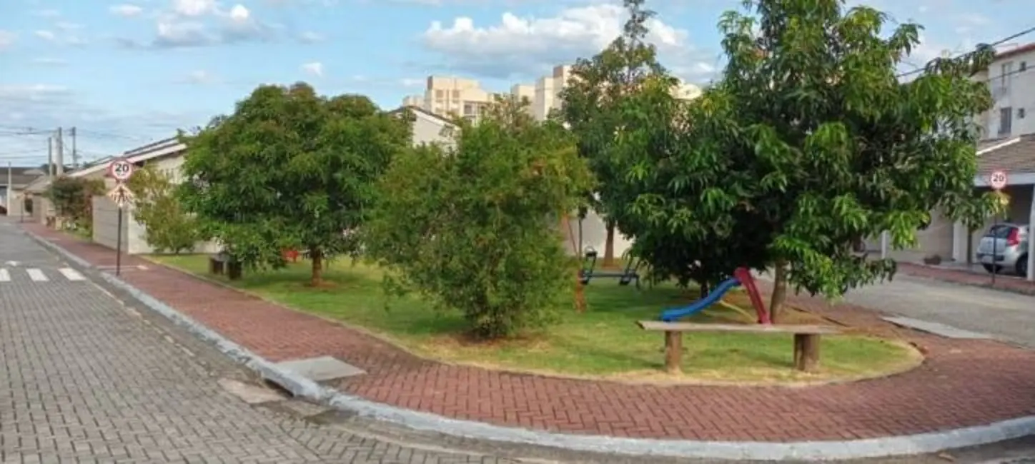 Foto 6 de Casa com 2 quartos à venda, 102m2 em Jardim Jaraguá, Taubate - SP