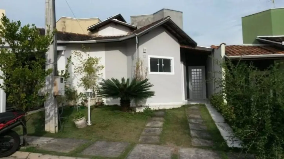 Foto 2 de Casa com 2 quartos à venda, 175m2 em São Gonçalo, Taubate - SP
