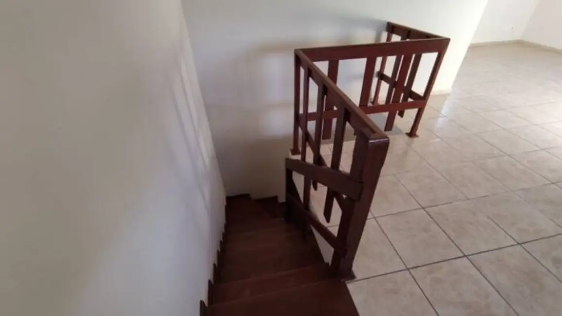 Foto 6 de Sobrado com 2 quartos à venda, 160m2 em Parque Tabaeté, Taubate - SP