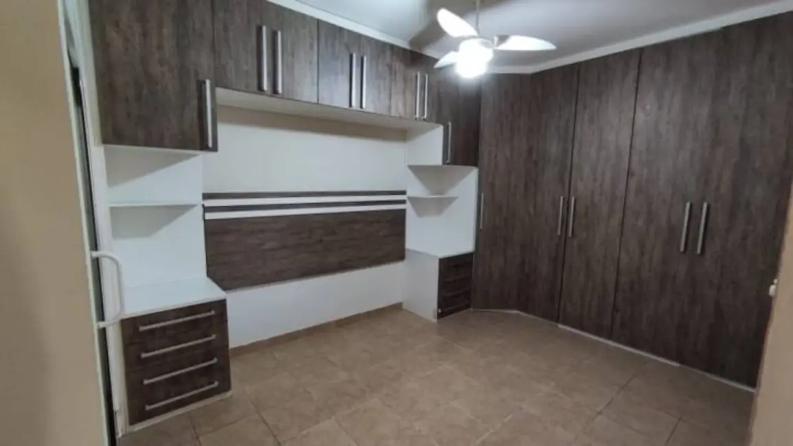 Foto 9 de Sobrado com 2 quartos à venda, 160m2 em Parque Tabaeté, Taubate - SP