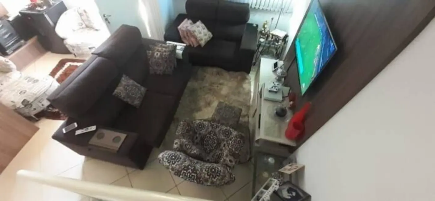 Foto 3 de Sobrado com 3 quartos à venda, 82m2 em Esplanada Independência, Taubate - SP