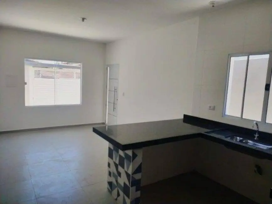 Foto 4 de Casa com 2 quartos à venda, 61m2 em Residencial Maricá, Pindamonhangaba - SP
