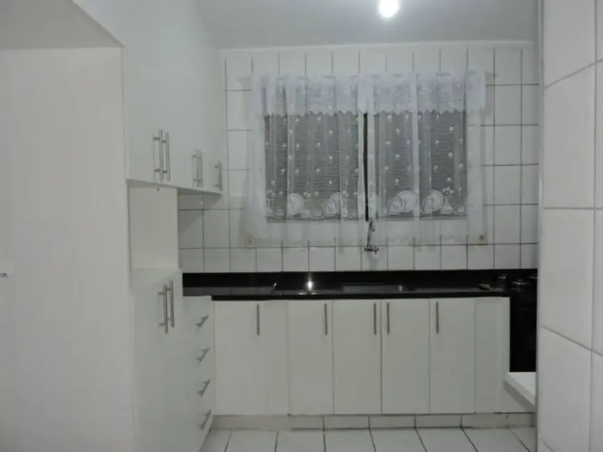 Foto 3 de Apartamento com 2 quartos à venda, 74m2 em Taubate - SP