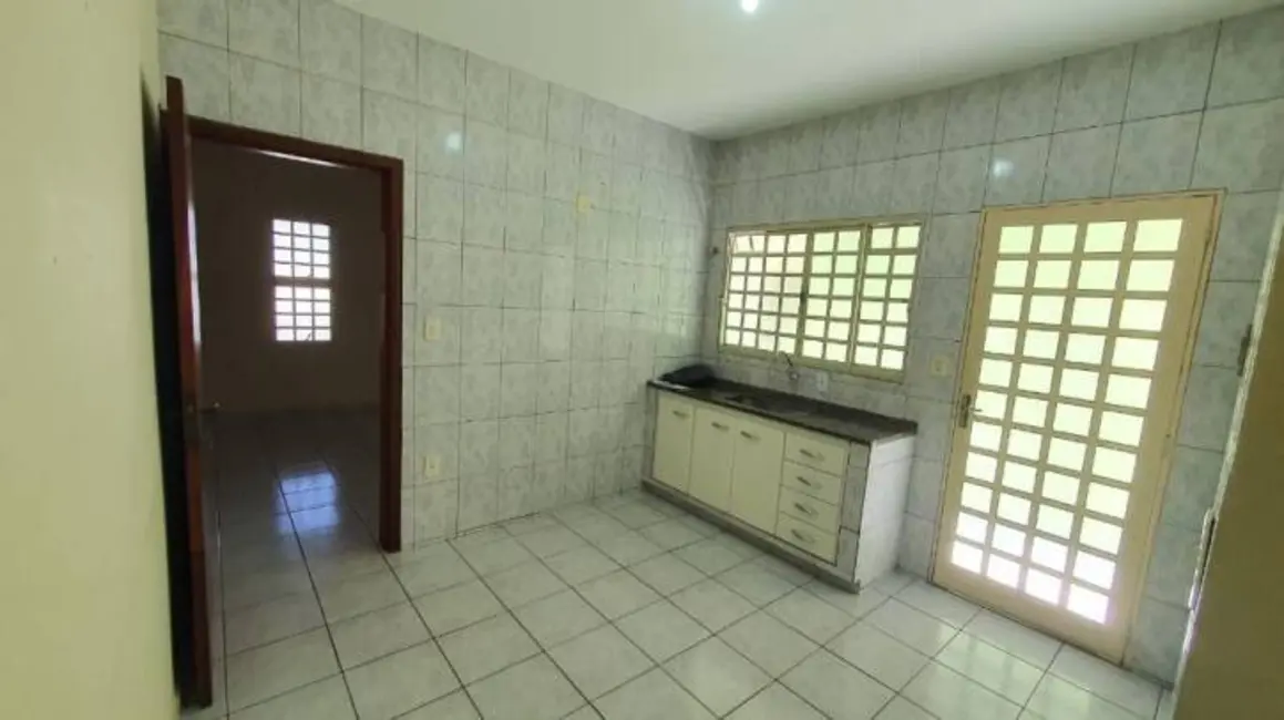 Foto 6 de Casa com 2 quartos à venda, 96m2 em Esplanada Independência, Taubate - SP