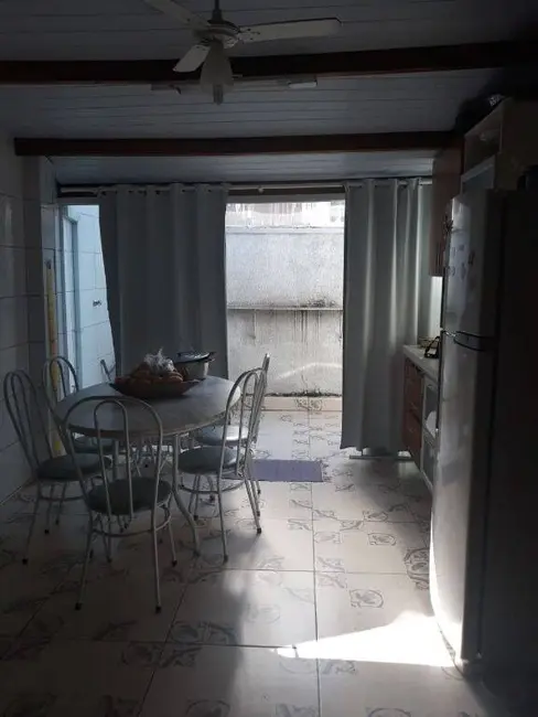 Foto 4 de Casa com 3 quartos à venda, 107m2 em Parque Paduan, Taubate - SP