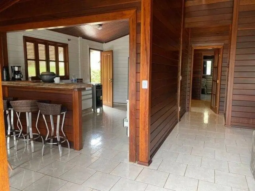 Foto 3 de Casa com 3 quartos à venda, 450m2 em Ubatuba - SP