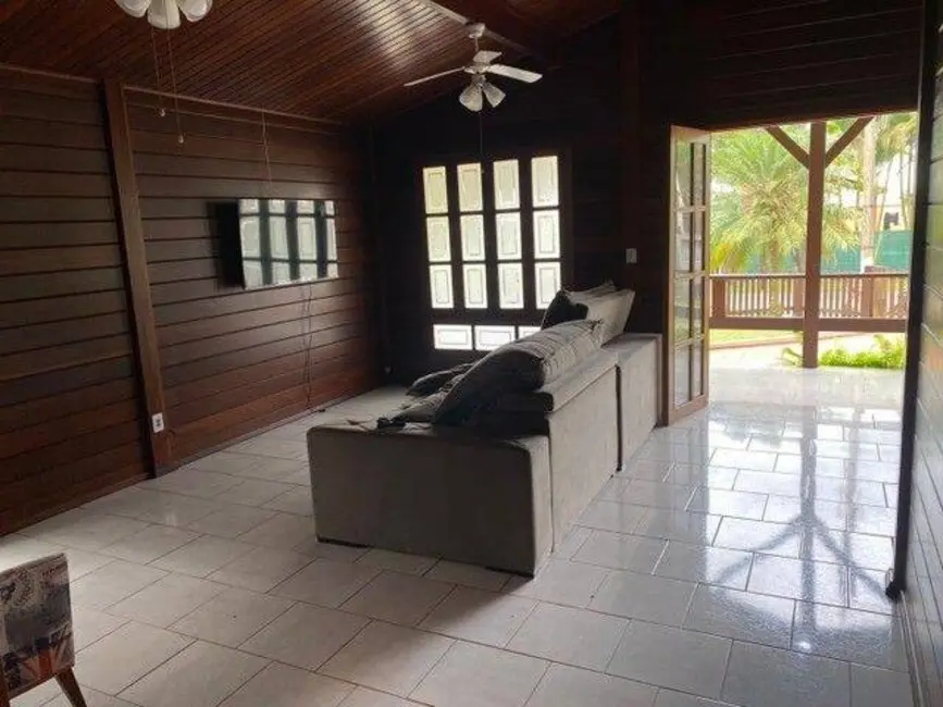 Foto 4 de Casa com 3 quartos à venda, 450m2 em Ubatuba - SP