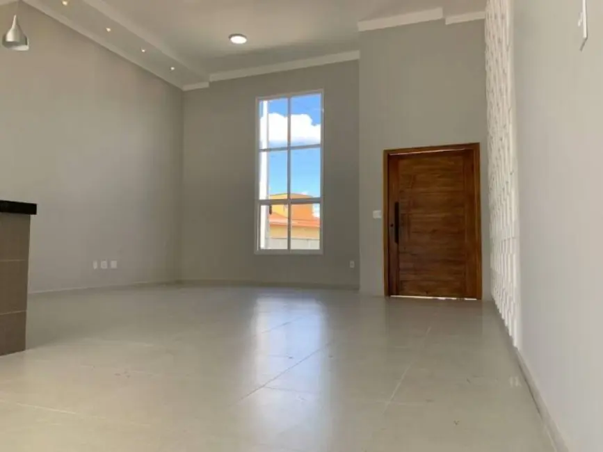 Foto 4 de Casa com 3 quartos à venda, 300m2 em Tremembe - SP