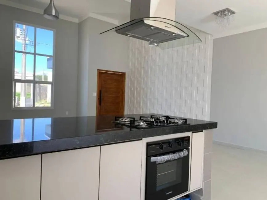 Foto 9 de Casa com 3 quartos à venda, 300m2 em Tremembe - SP