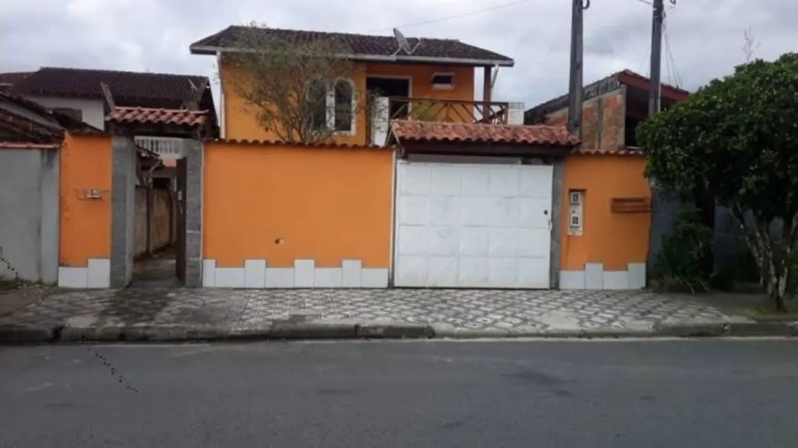 Foto 1 de Sobrado com 4 quartos à venda, 212m2 em Centro, Ubatuba - SP