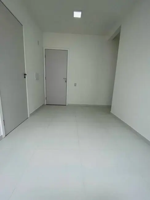 Foto 8 de Apartamento com 1 quarto à venda, 44m2 em Jardim Jaraguá, Taubate - SP