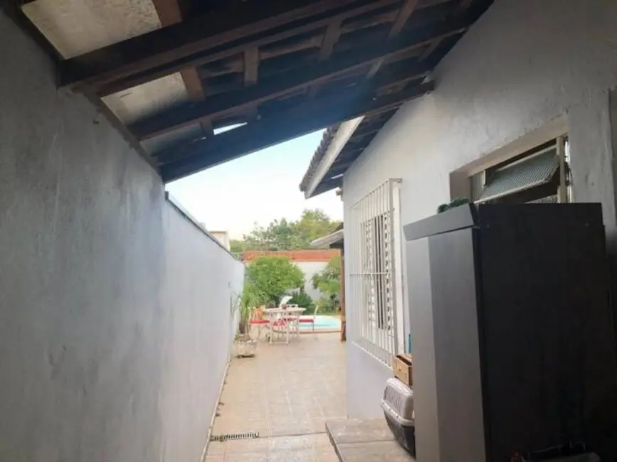 Foto 1 de Casa com 2 quartos à venda, 80m2 em Quiririm, Taubate - SP