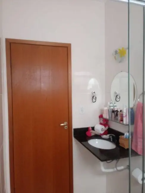 Foto 7 de Casa com 2 quartos à venda, 63m2 em Barreiro, Taubate - SP