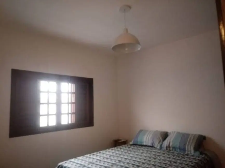 Foto 8 de Casa com 2 quartos à venda, 63m2 em Barreiro, Taubate - SP