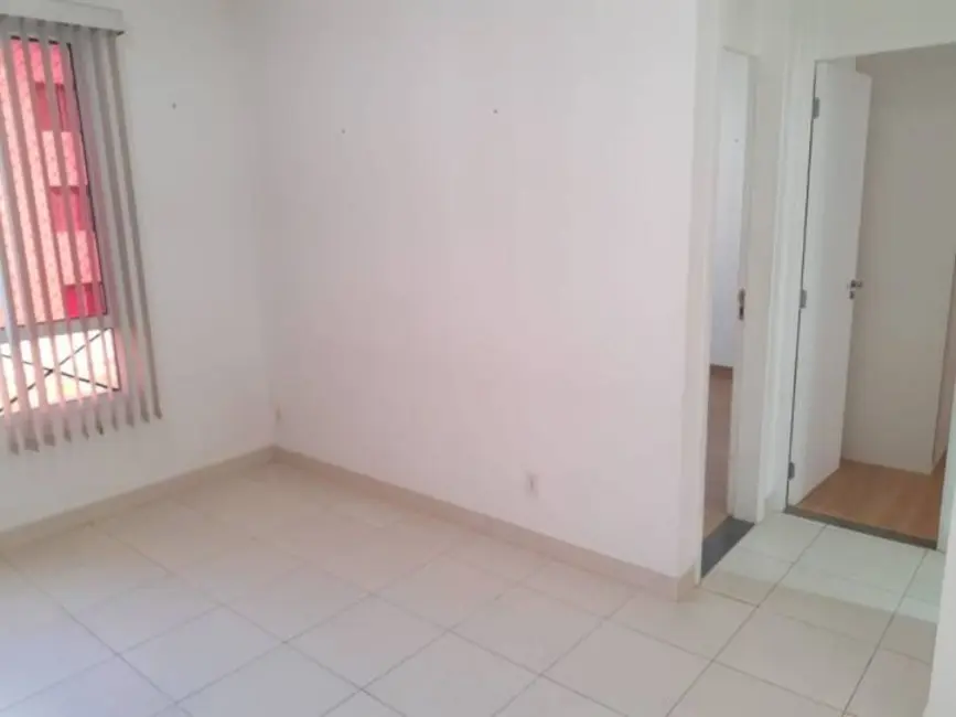 Foto 3 de Apartamento com 2 quartos à venda, 44m2 em Jardim Jaraguá, Taubate - SP