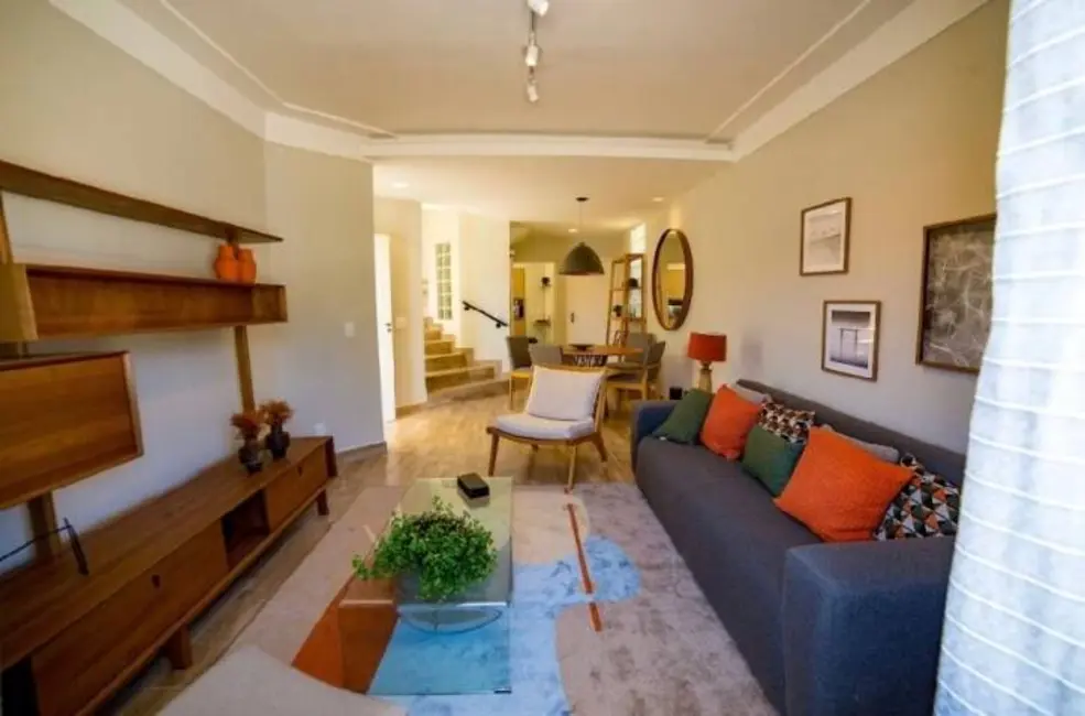 Foto 4 de Sobrado com 3 quartos à venda, 107m2 em Jardim Califórnia, Taubate - SP