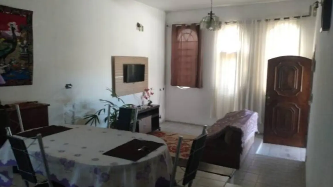 Foto 6 de Casa com 4 quartos à venda, 270m2 em Parque São Jorge, Taubate - SP