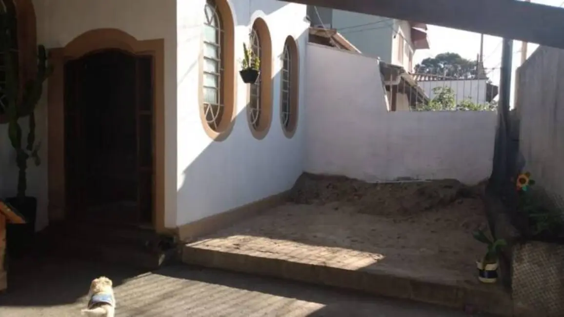 Foto 4 de Casa com 4 quartos à venda, 270m2 em Parque São Jorge, Taubate - SP