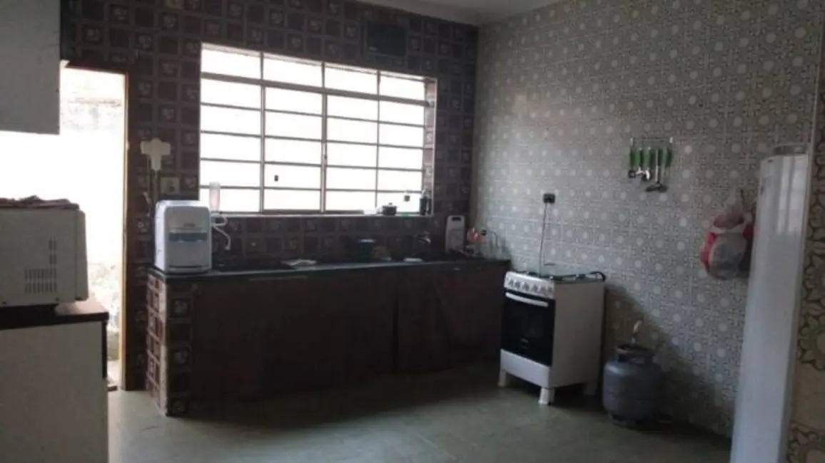 Foto 7 de Casa com 4 quartos à venda, 270m2 em Parque São Jorge, Taubate - SP