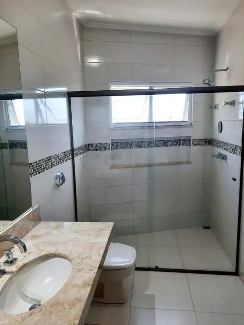 Foto 9 de Sobrado com 3 quartos à venda e para alugar, 340m2 em Centro, Tremembe - SP