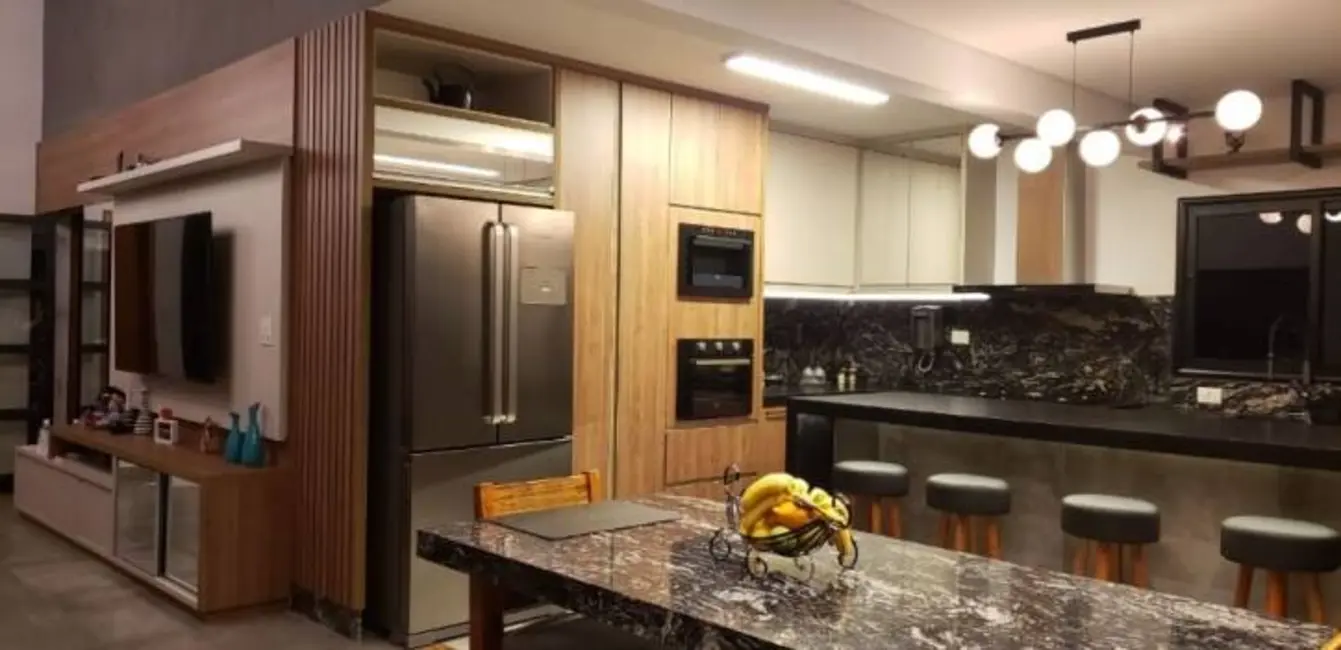 Foto 2 de Casa com 3 quartos à venda, 178m2 em Belém, Taubate - SP