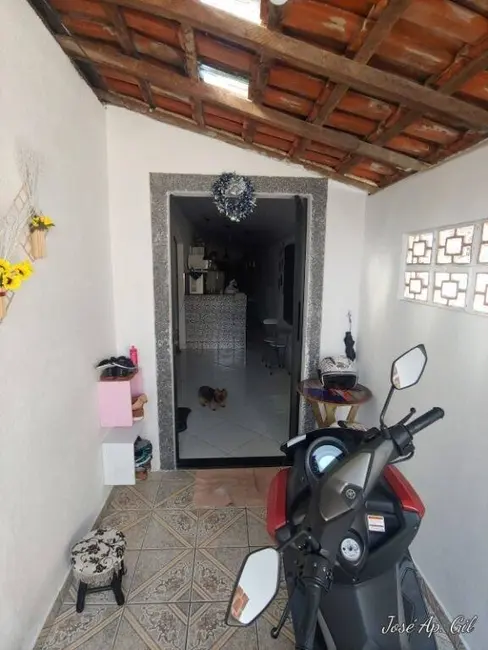 Foto 5 de Casa com 3 quartos à venda, 75m2 em Conjunto Habitacional C.D.H.U., Taubate - SP
