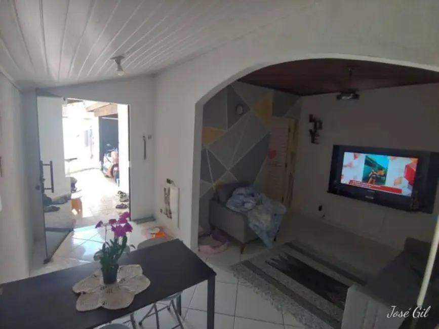 Foto 7 de Casa com 3 quartos à venda, 75m2 em Conjunto Habitacional C.D.H.U., Taubate - SP