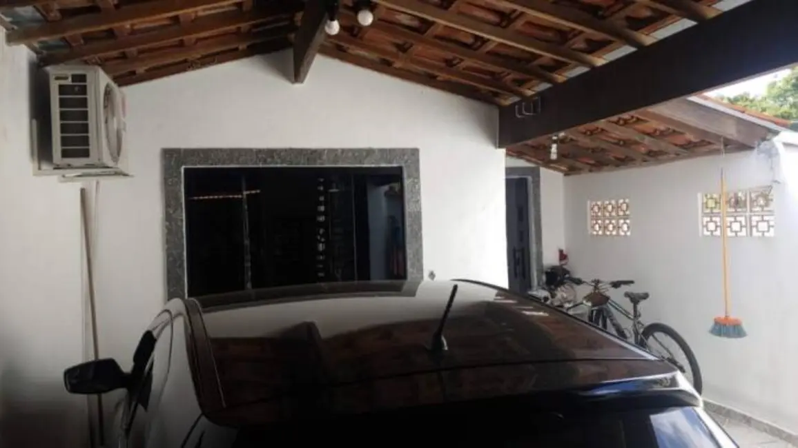 Foto 6 de Casa com 3 quartos à venda, 75m2 em Conjunto Habitacional C.D.H.U., Taubate - SP