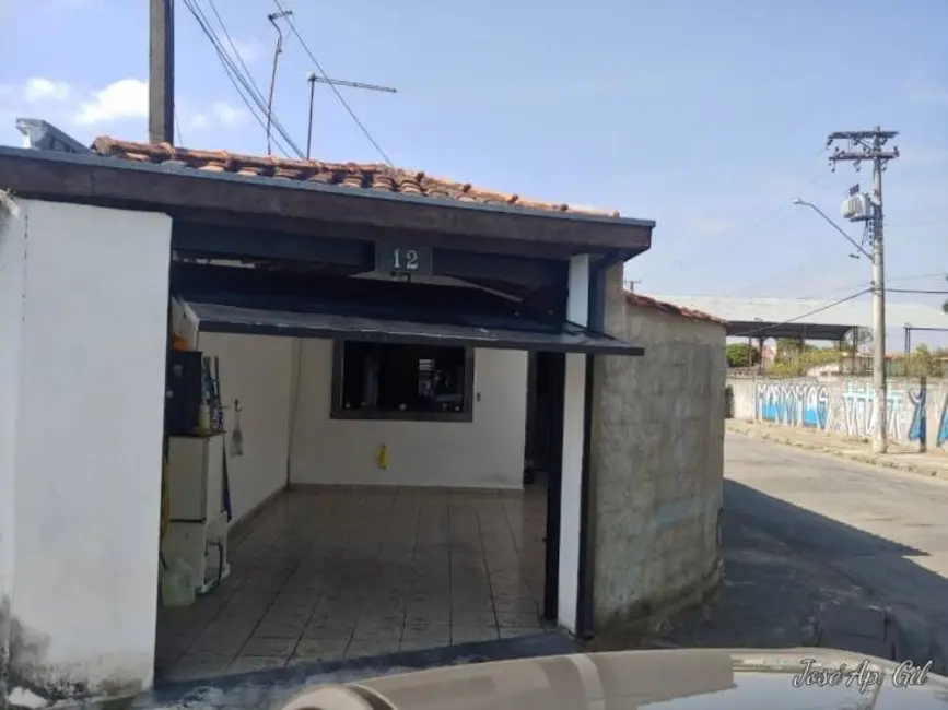 Foto 1 de Casa com 3 quartos à venda, 75m2 em Conjunto Habitacional C.D.H.U., Taubate - SP