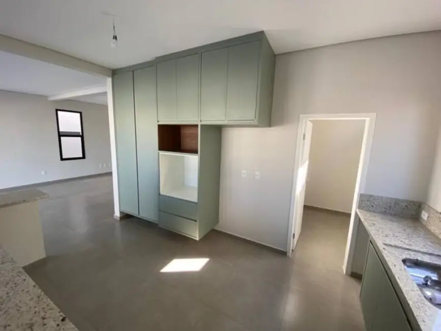 Foto 9 de Sobrado com 4 quartos à venda, 212m2 em Cacapava - SP