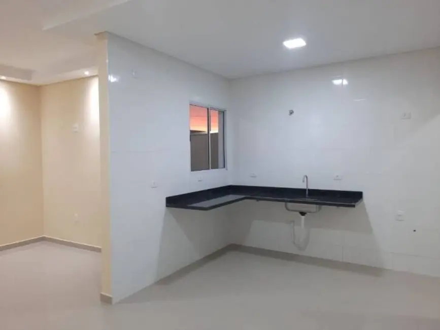 Foto 8 de Casa com 2 quartos à venda, 72m2 em Residencial Estoril, Taubate - SP