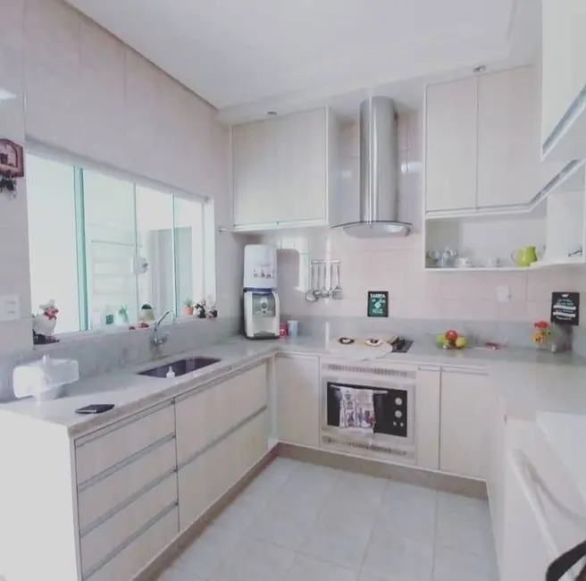 Foto 4 de Casa com 3 quartos à venda, 211m2 em Tremembe - SP