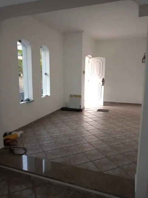 Foto 2 de Casa com 3 quartos à venda, 216m2 em Jardim das Nações, Taubate - SP