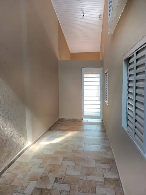 Foto 4 de Casa com 4 quartos à venda, 250m2 em Jardim Jaraguá, Taubate - SP