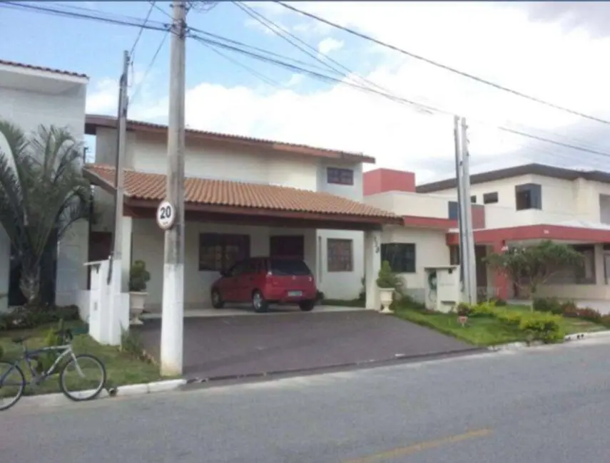 Foto 1 de Casa com 3 quartos à venda, 230m2 em Tremembe - SP