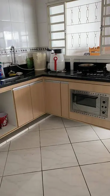 Foto 5 de Casa com 3 quartos à venda, 250m2 em Jardim Jaraguá, Taubate - SP